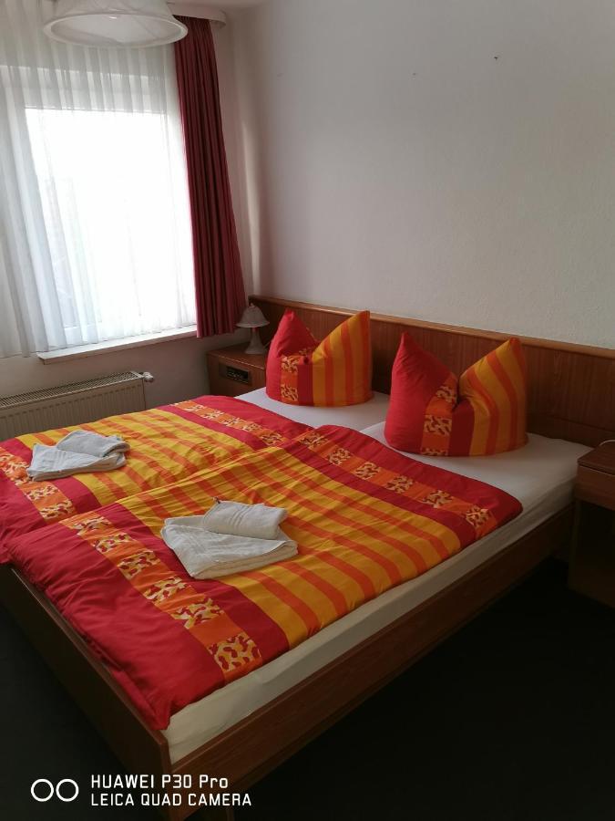 Pension Am Stadion 콜레다 외부 사진